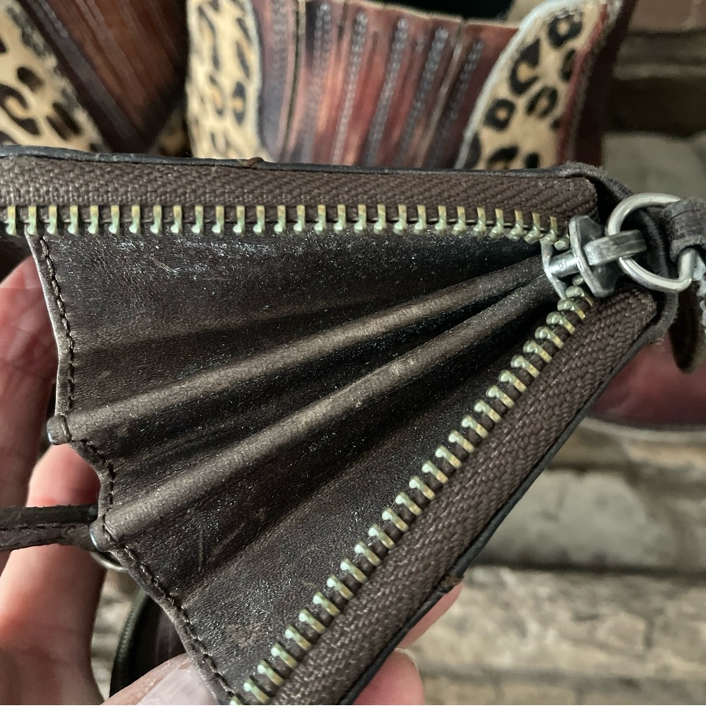 Frye Melissa Zip Around Wallet Distressed Leather -Dark Brown- $158 - Picture 9 of 15